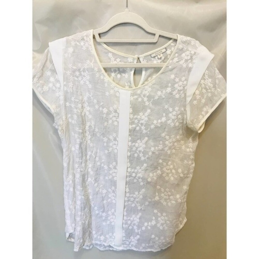 Pleione Embroidered Cotton Crinoline Cap sleeve blouse size Lg